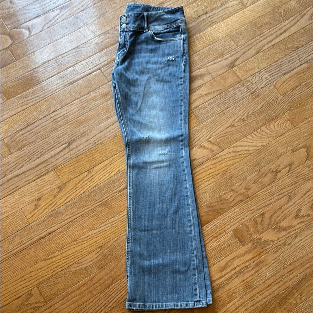 Women’s London size 8 boot cut provocateur